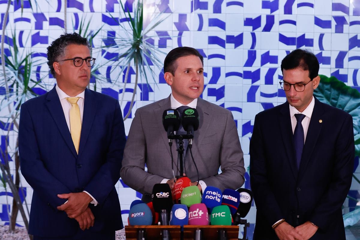 Câmara instala comissão especial da PEC que acaba com a escala 6x1