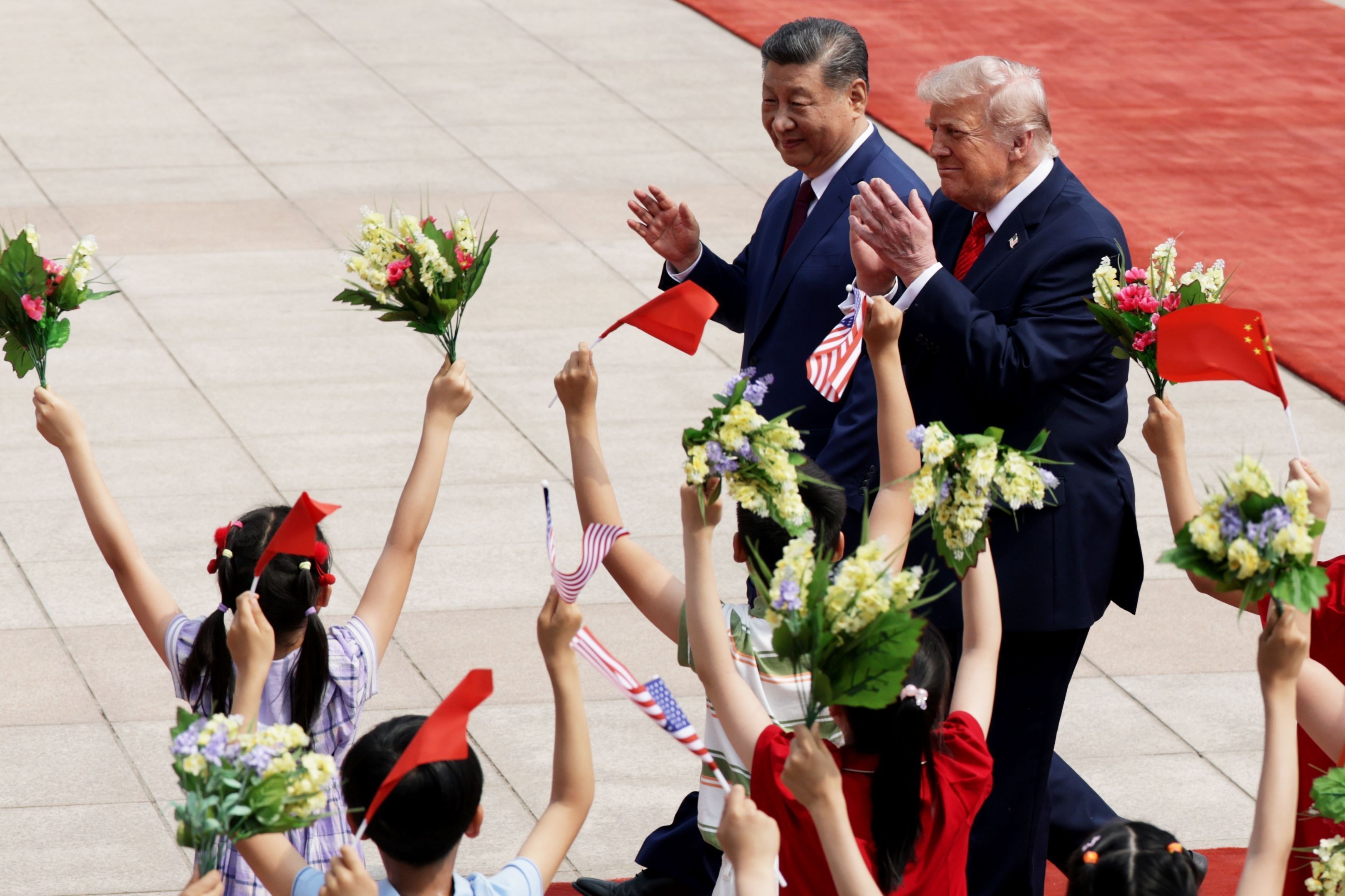 Trump fala em “honra” de encontrar Xi Jinping: “Líder respeitado por todos”