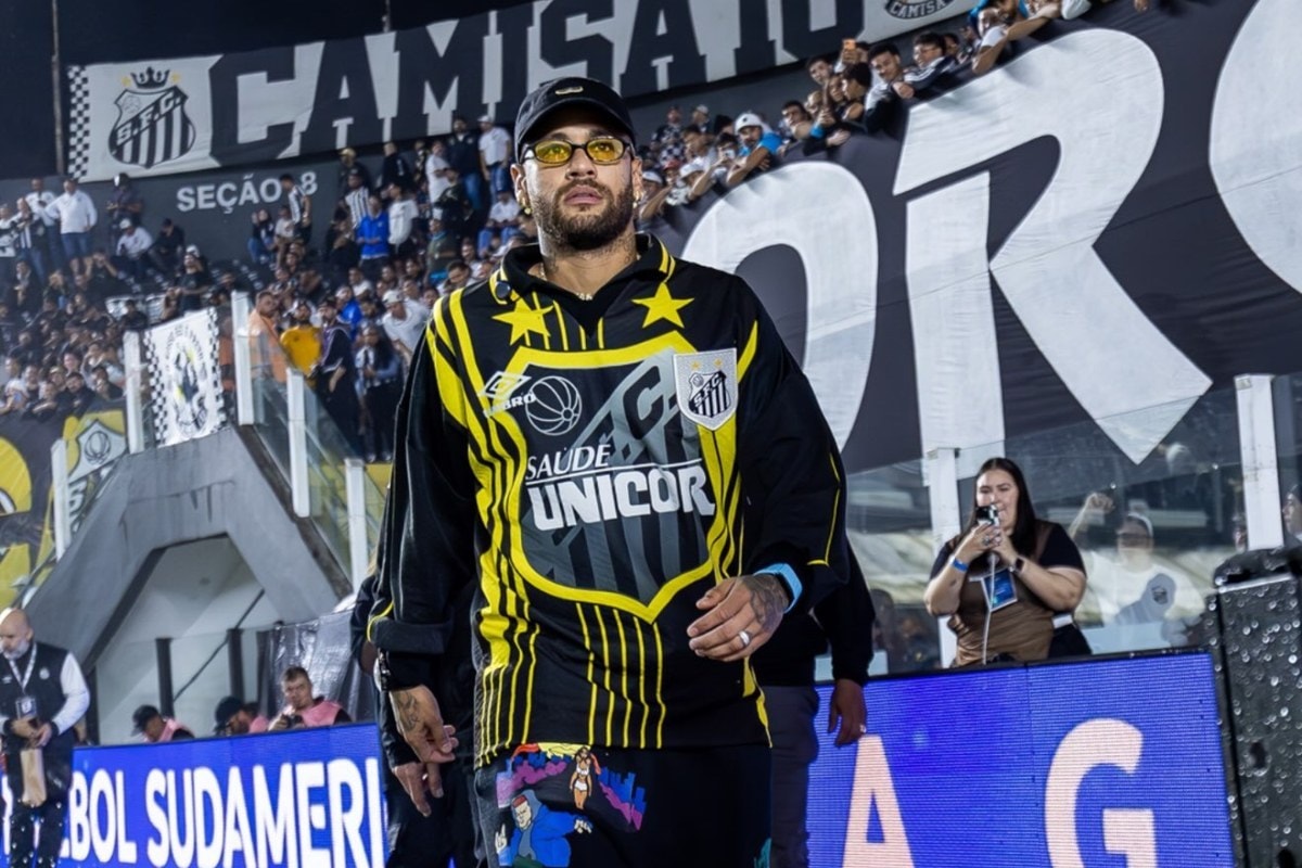 Neymar rebate críticas após provocar Atlético-MG: "Faz parte do futebol"