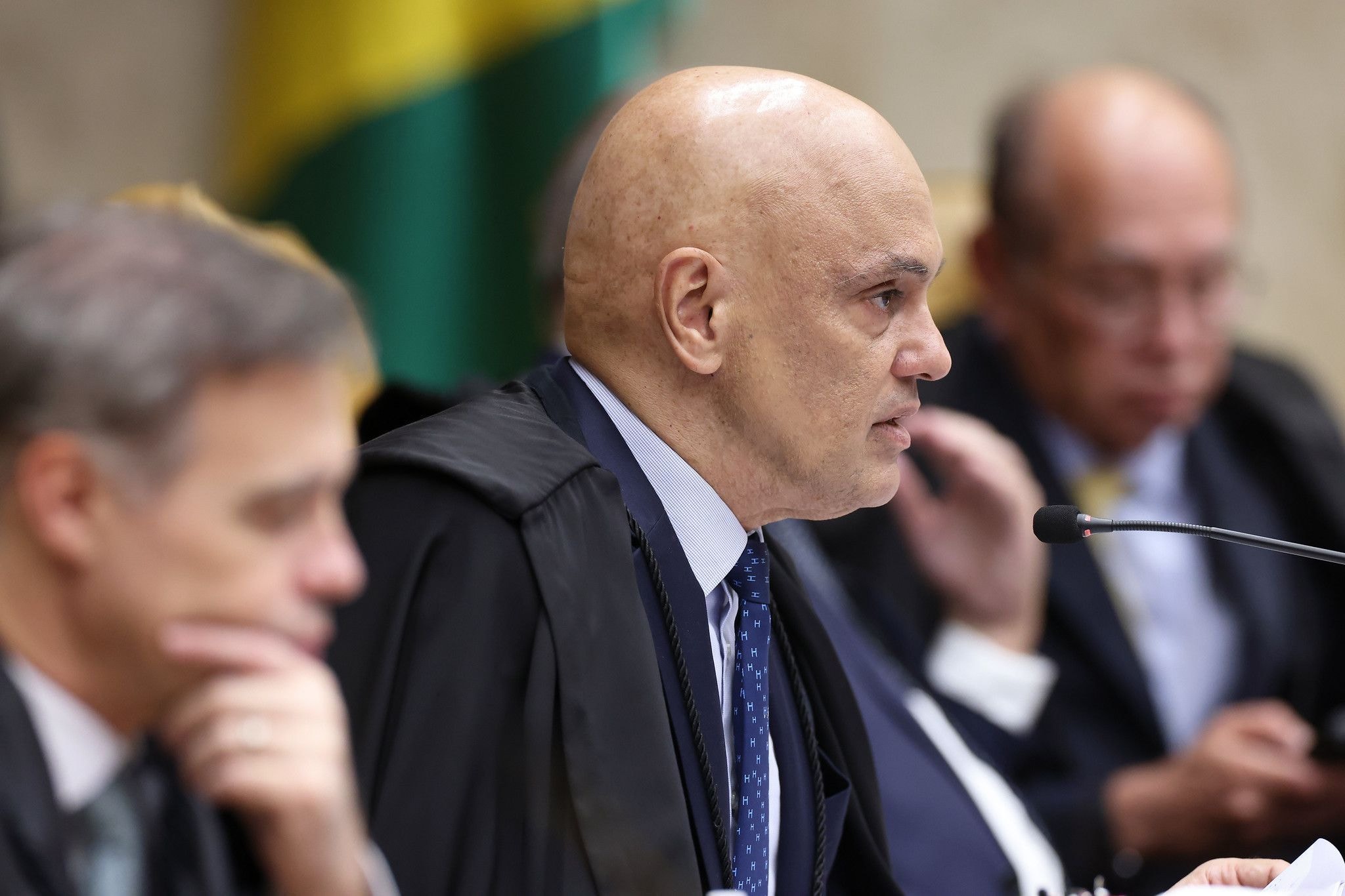Temos vivido como se fôssemos para servir outras nações, diz Cármen Lúcia