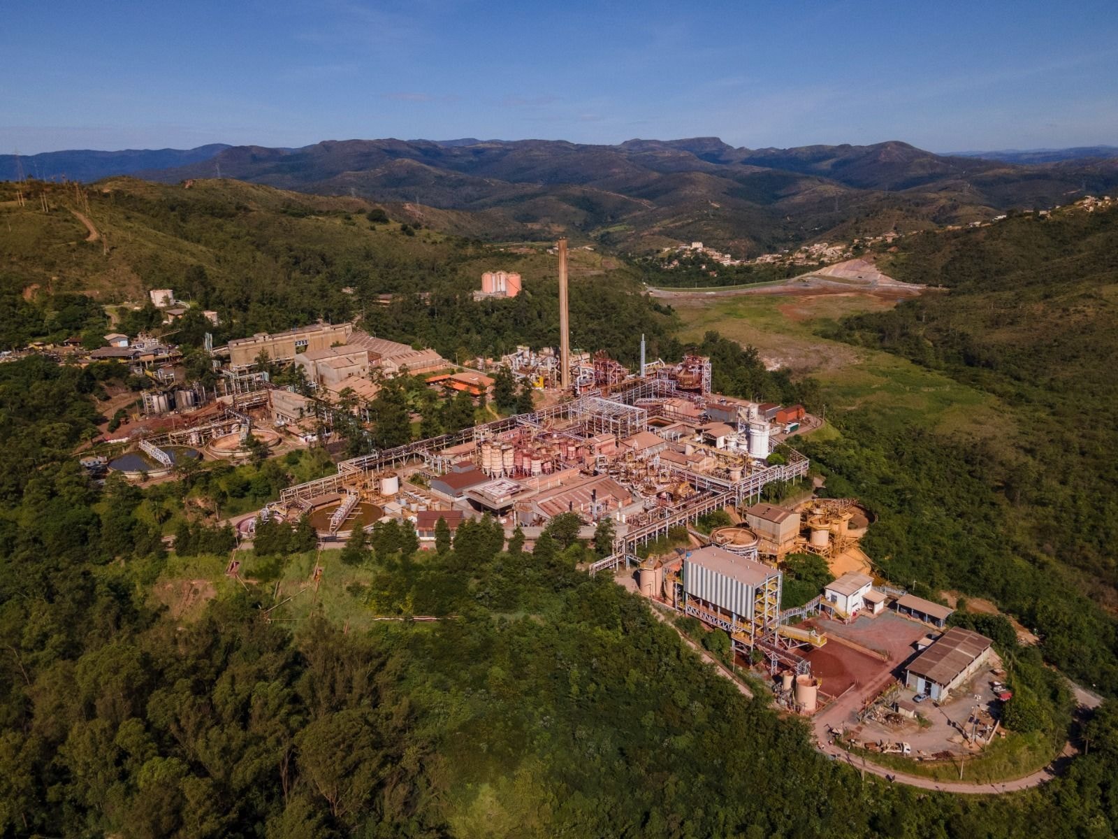 Empresa chinesa anuncia entrada em lítio e terras raras no Brasil