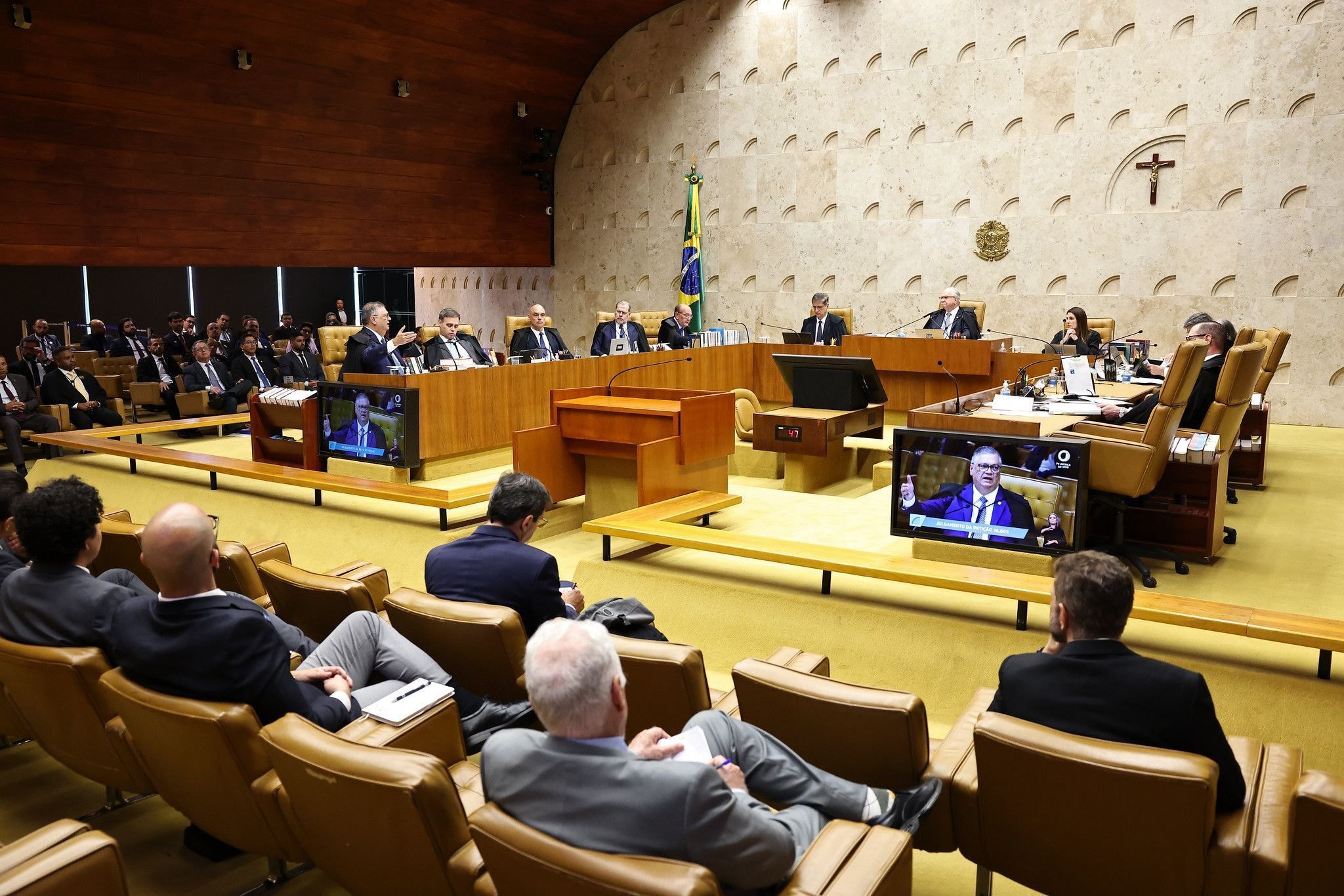Vox Radar: para internautas, Moraes é político; Dino e Mendonça, teatrais