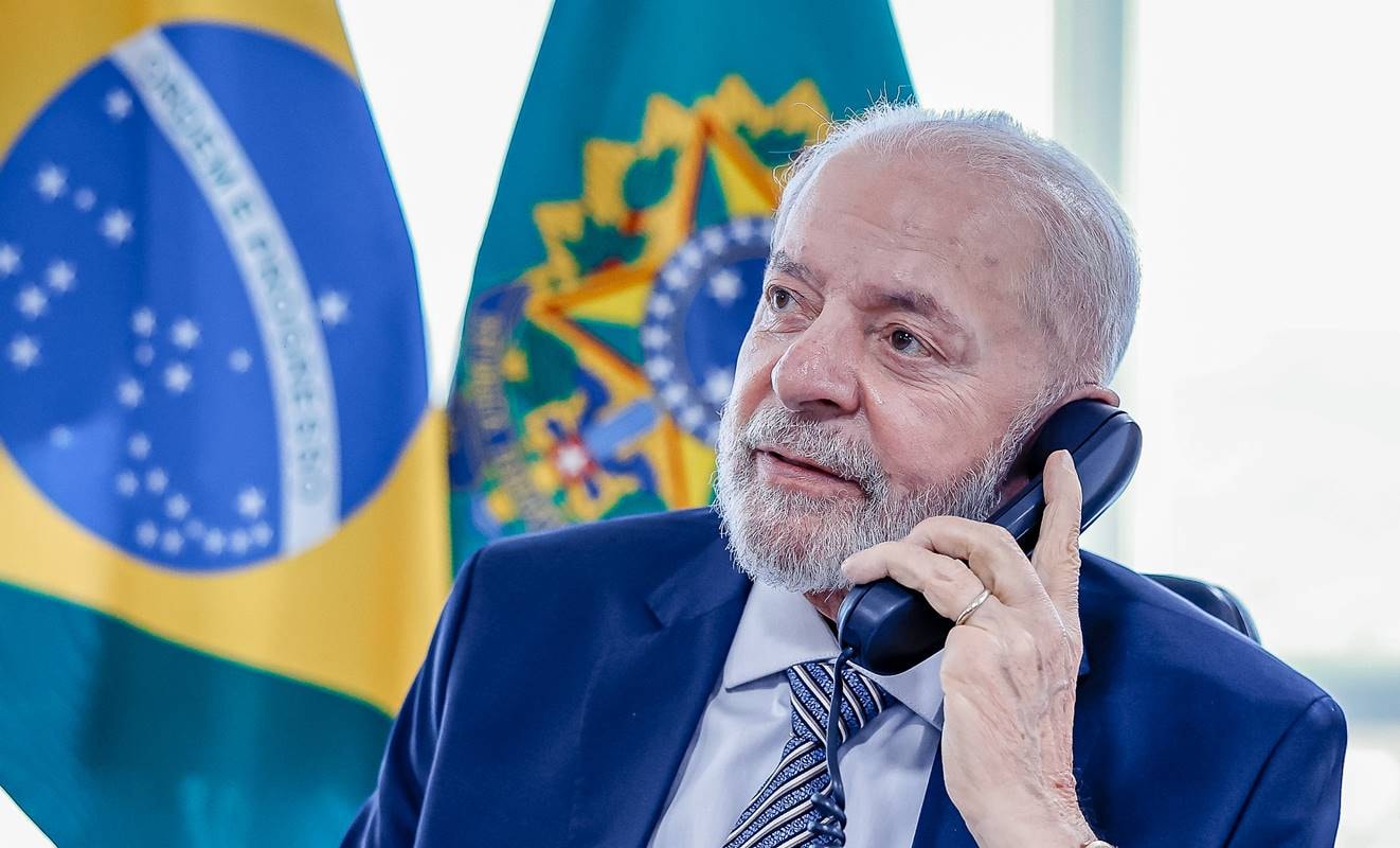Lula fala com organizador da Marcha para Jesus e dá indireta a Flávio. Vídeo