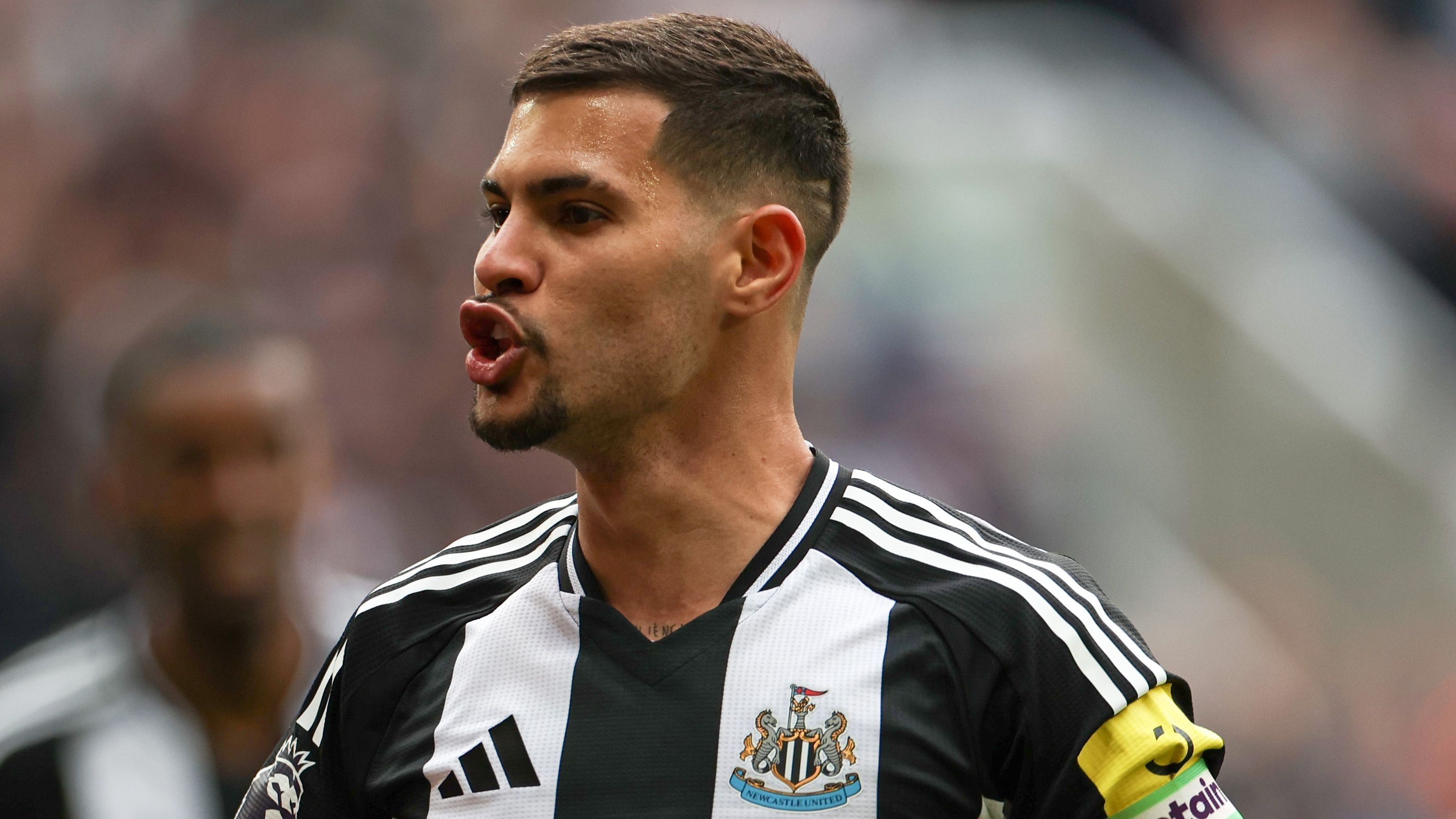 Oferta do Arsenal por Bruno Guimarães é recusada; saiba mais