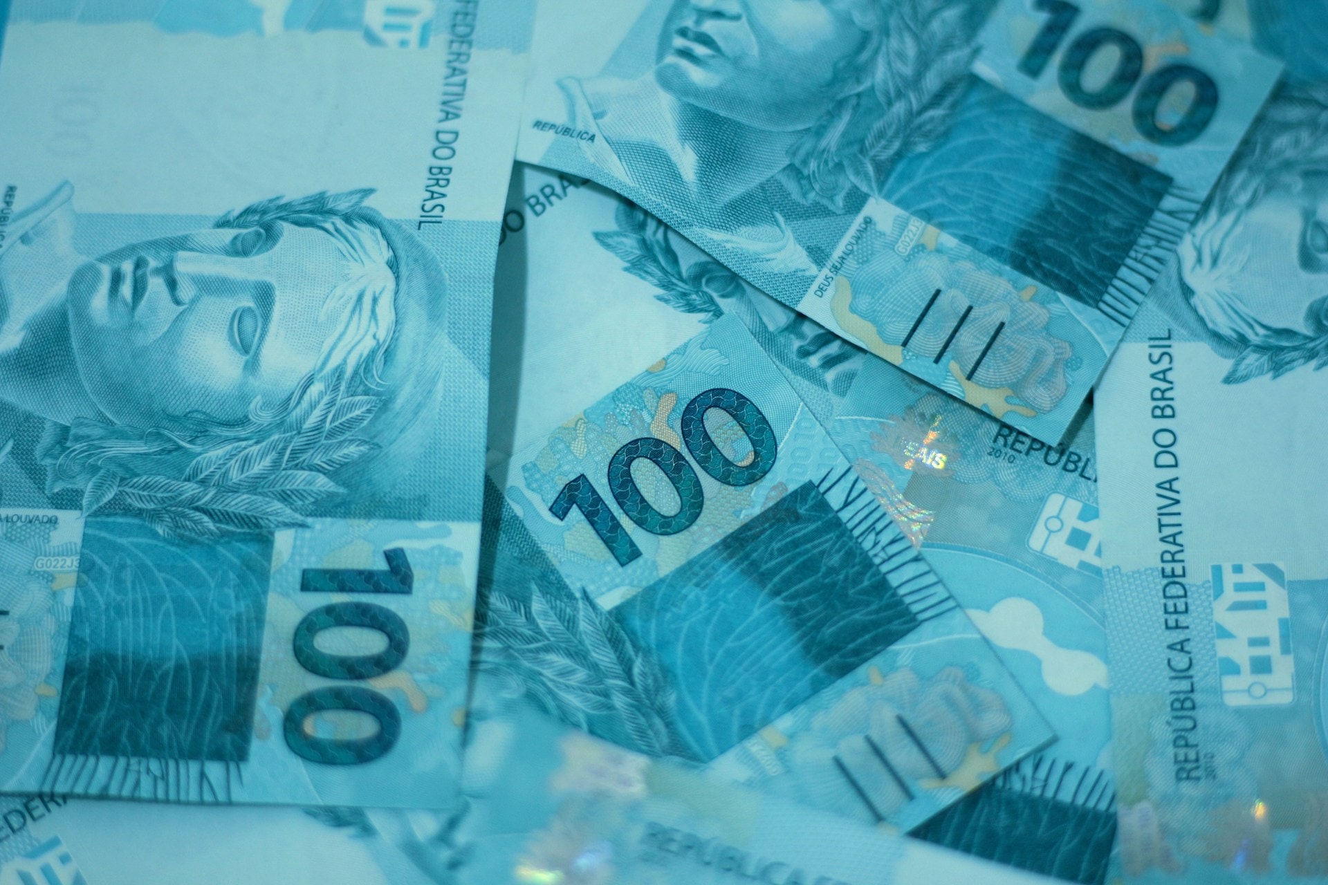 Governo tem pior déficit primário para março em 30 anos com mudança em precatórios