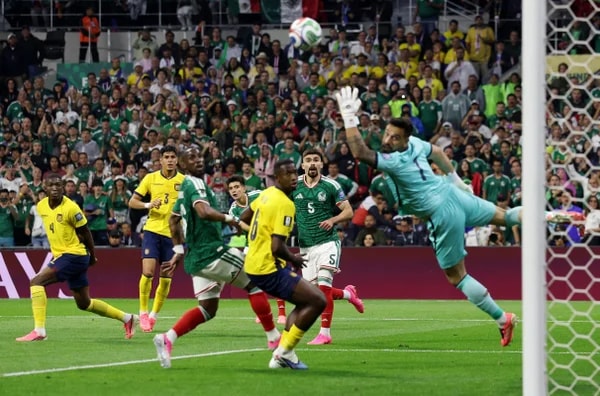 México vence Equador e conquista classificação às oitavas de final
