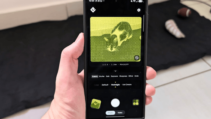Novo app transforma a câmera do celular em um Game Boy dos anos 90