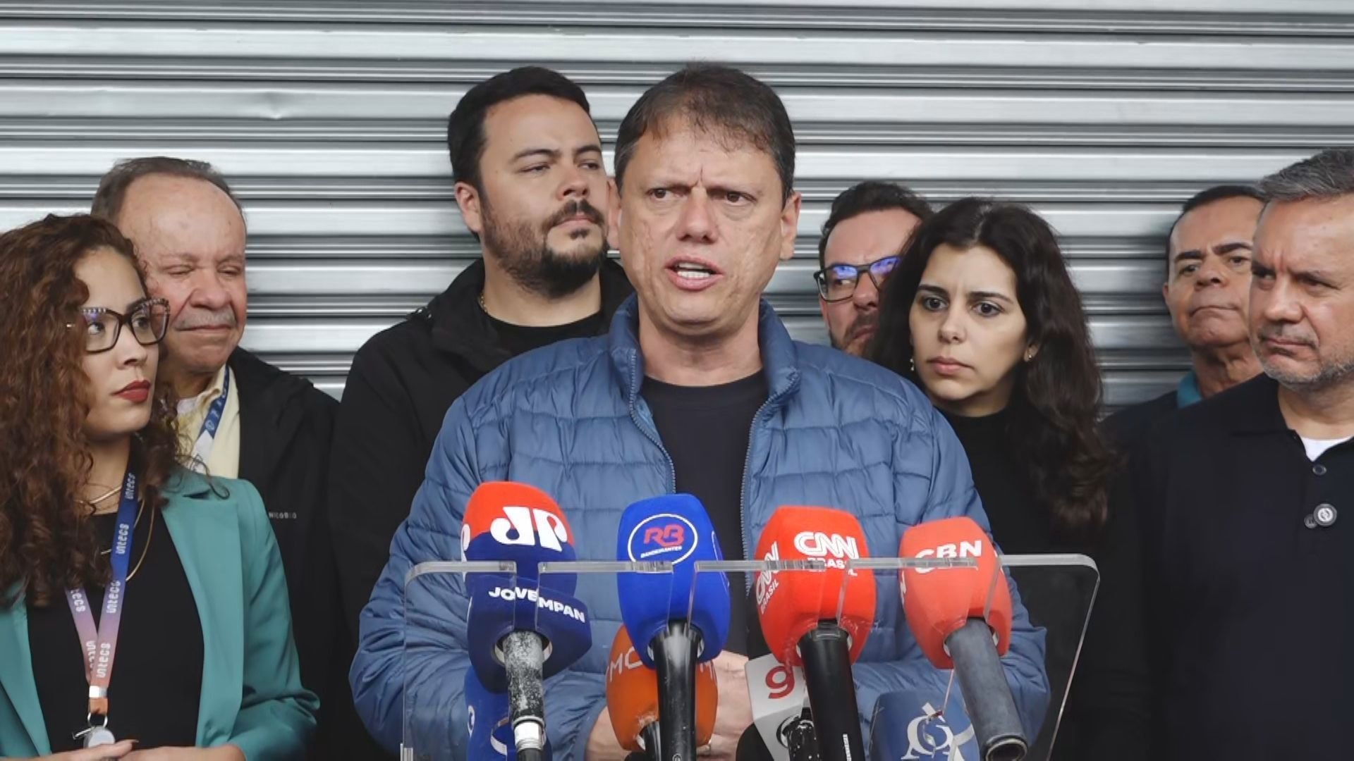 Caiado critica Dino após decisão sobre Andrei: “Virou imperador do Brasil”