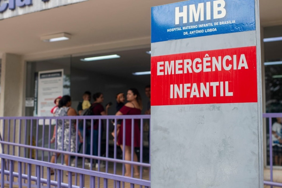 Superlotação faz pacientes esperarem até 14 horas no Hmib