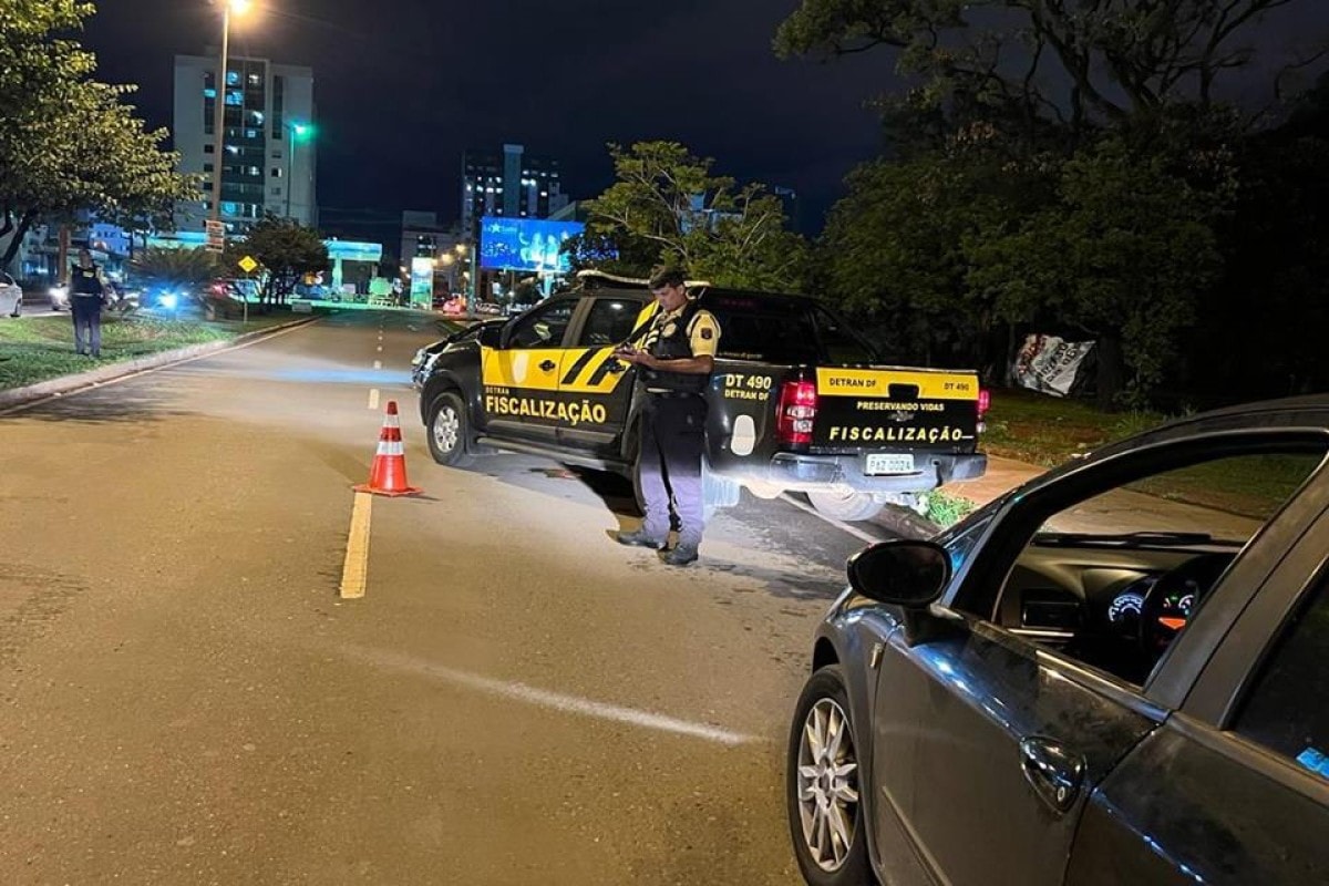 Subsecretário do DF que recusou bafômetro em carro oficial é exonerado