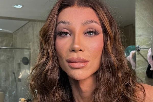 Maya Massafera faz cirurgia para diminuir costas e celebra resultado