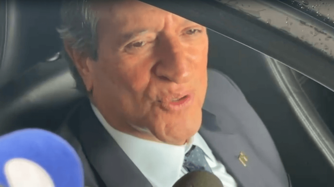 Especialista vê risco de “fragmentação” da oposição após fuga de Flávio