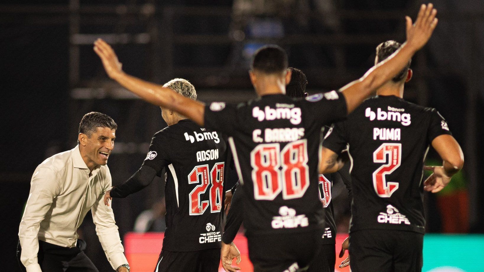 Técnico do Vasco, Pedro Emanuel desabafa após classificação: “Precisávamos”