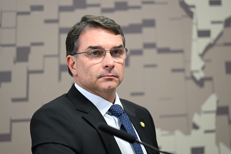 Flávio vai apostar em segurança e economia para encerrar ‘capítulo Vorcaro’