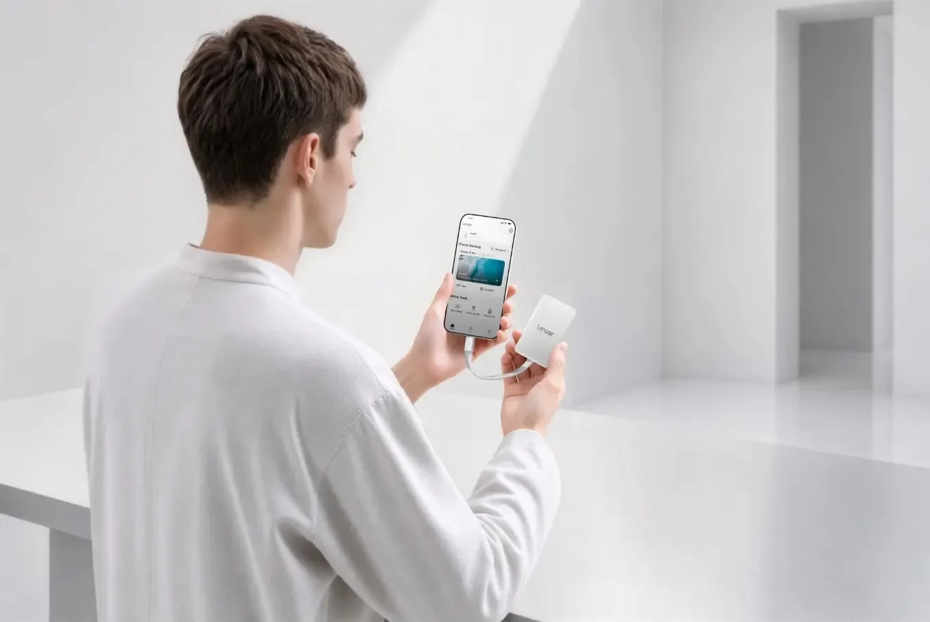 SSD para iPhone parece um cartão, mas grava até 2h45 de vídeo 4K ProRes