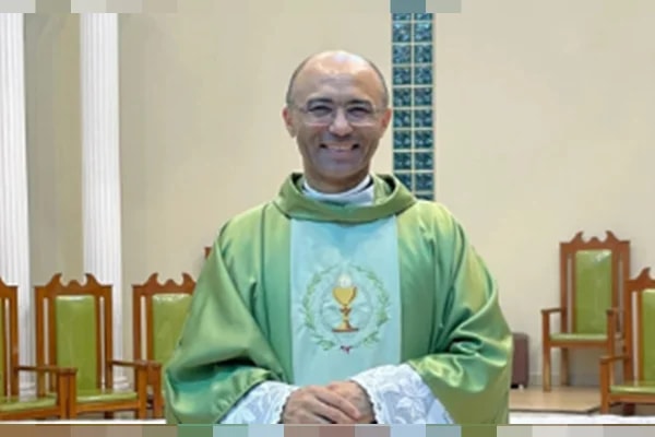 Vaticano excomunga padre e igreja do DF por ligação a grupo cismático