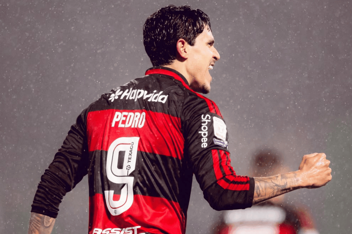 Web questiona convocação de Igor Thiago após show de Pedro no Flamengo