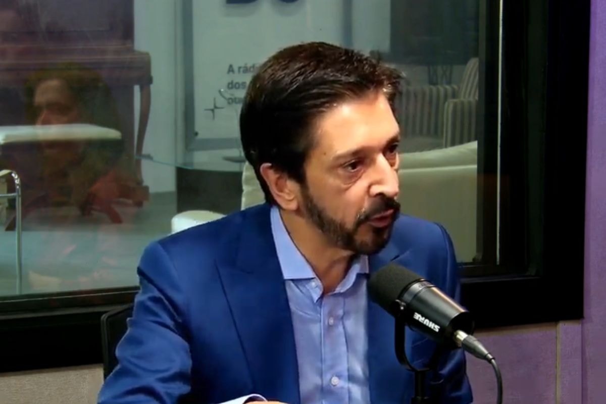 PSol pede investigação de improbidade contra Nunes por ônibus reduzido