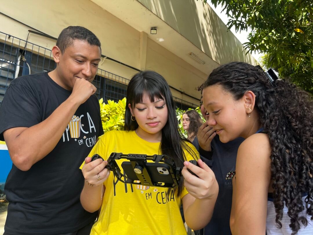 Com câmera na mão e roteiro pronto, estudantes de Manaus dão vida a filmes no Pipoca em Cena