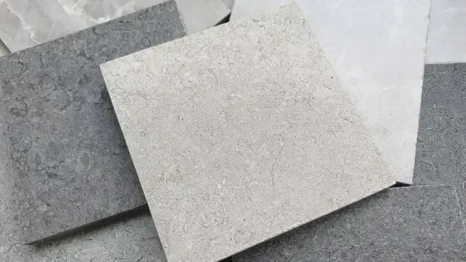 Pedreiros passaram a usar isopor ao cimento para o concreto ficar mais leve, diminuindo a carga da obra e aumentando o isolamento térmico da casa
