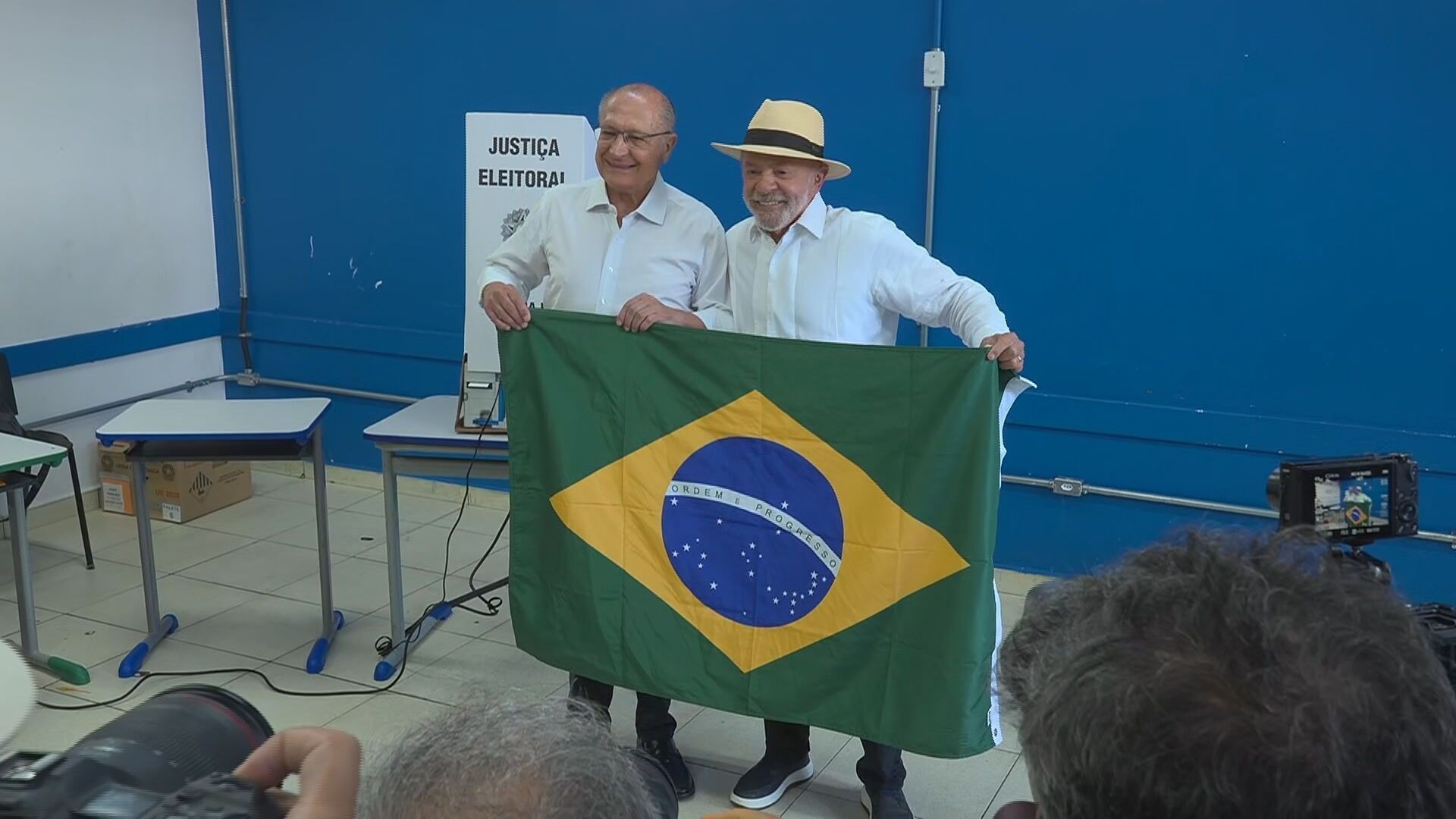 Candidatos à Presidência votam no 1º turno das eleições; veja como foi