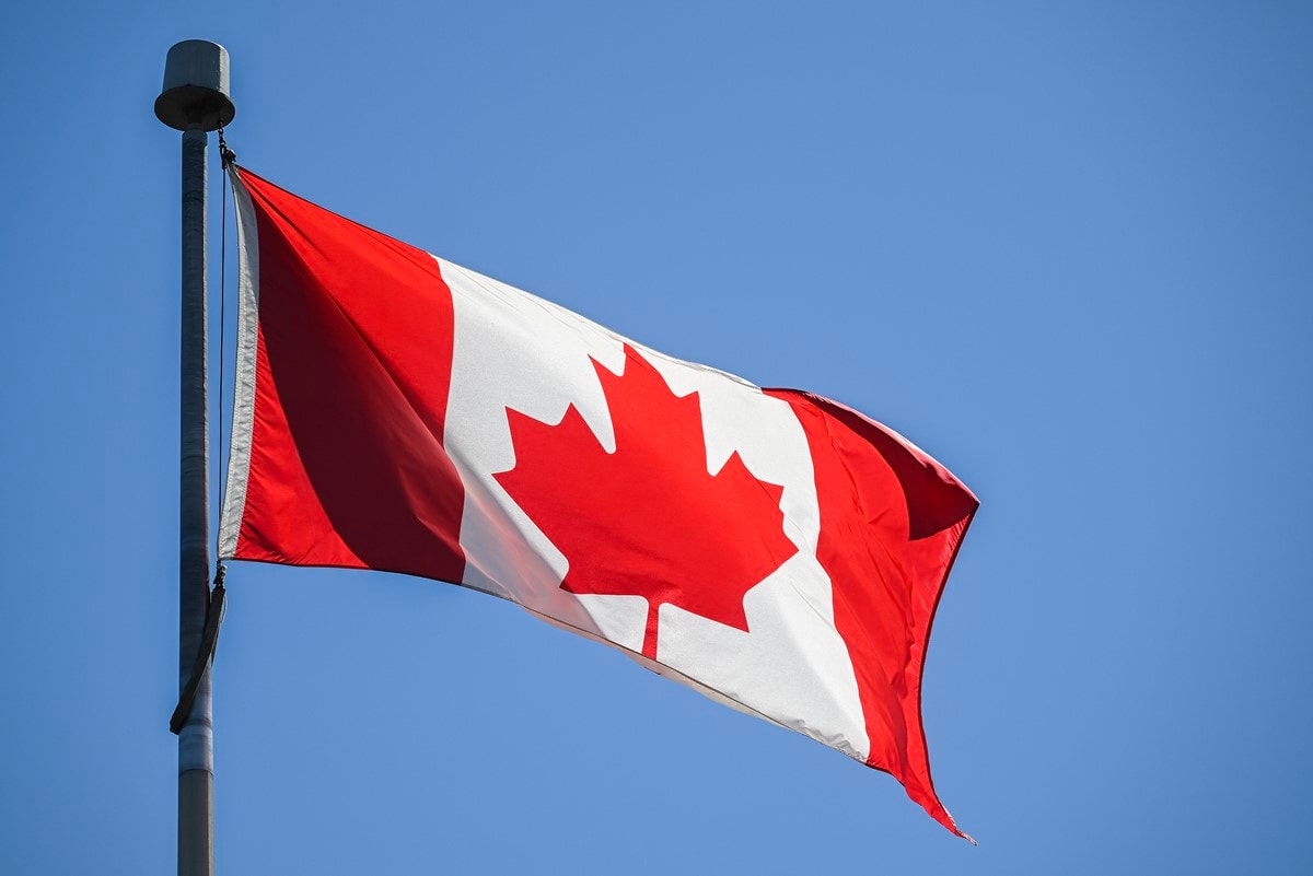 Canadá retalia Trump e anuncia tarifas de 50% sobre produtos dos EUA