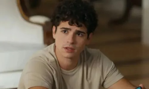 Quem Ama Cuida: Fernando provoca grande mudança com romance gay