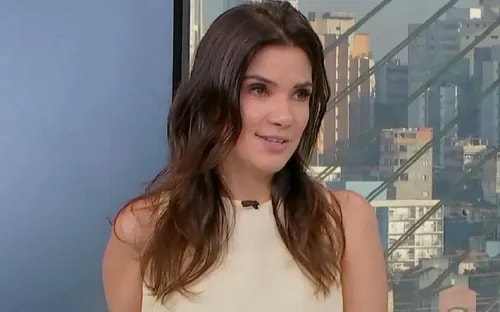 Apresentadora da Globo leva bronca da mãe ao vivo