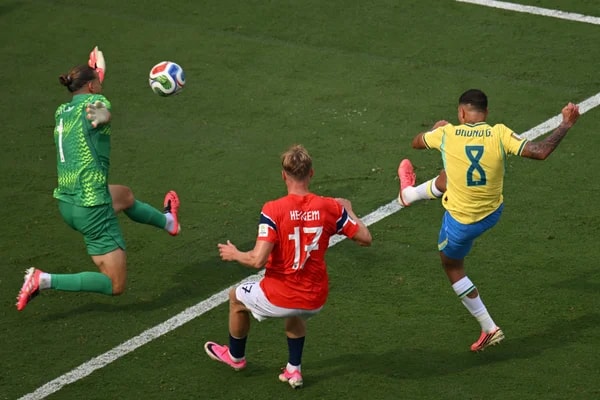 Herói da Noruega contra o Brasil, goleiro Nyland está sem clube