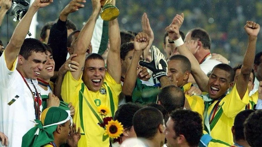 Quem é Kleberson, pentacampeão que passou por cateterismo após sentir dores