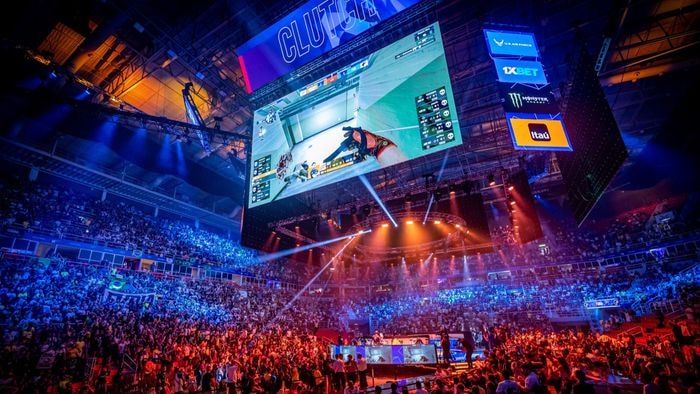 Eventos híbridos em eSports: presença, streaming e social integrados