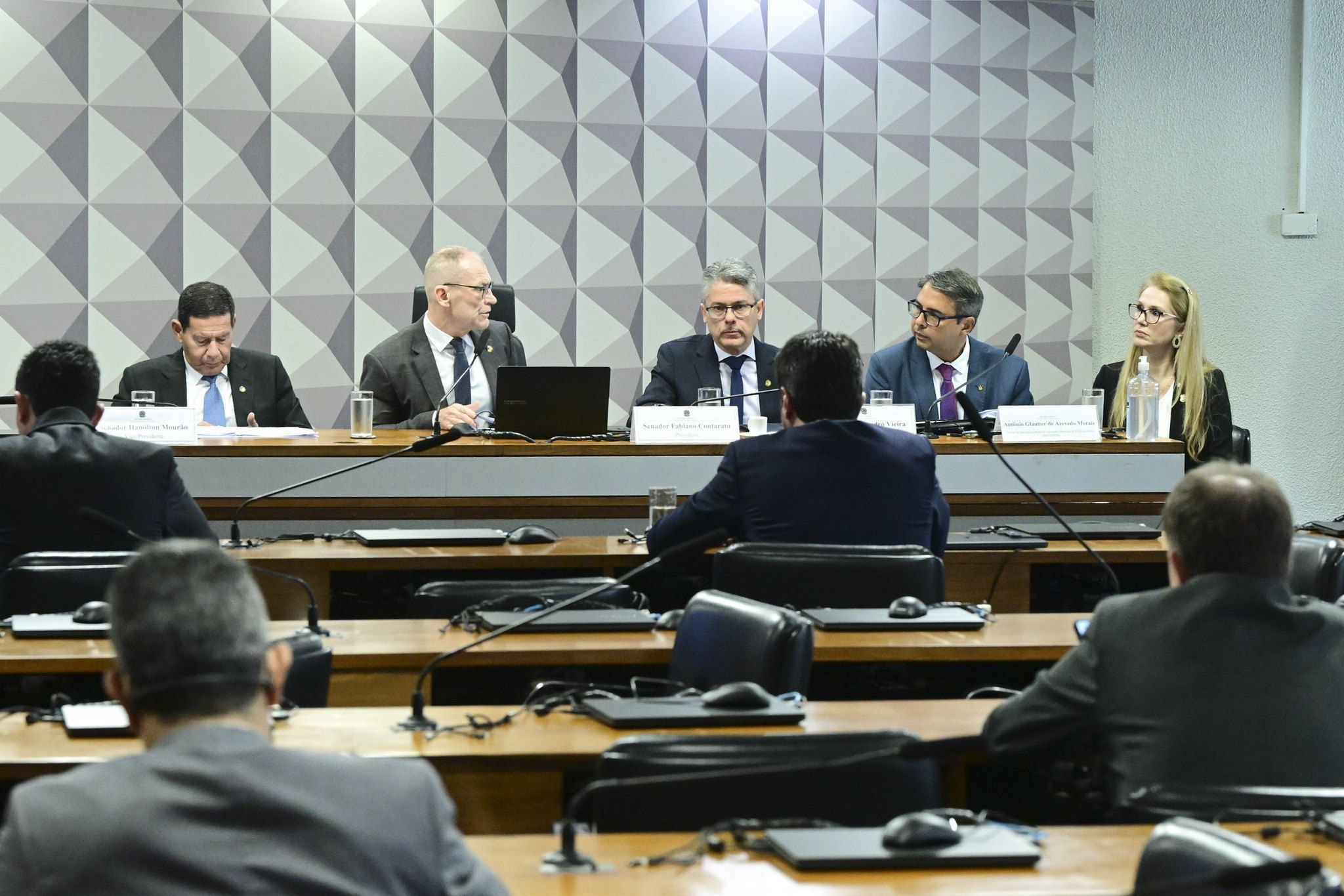 Guimarães assume SRI e classifica como “absurdo” ação da CPI contra o STF