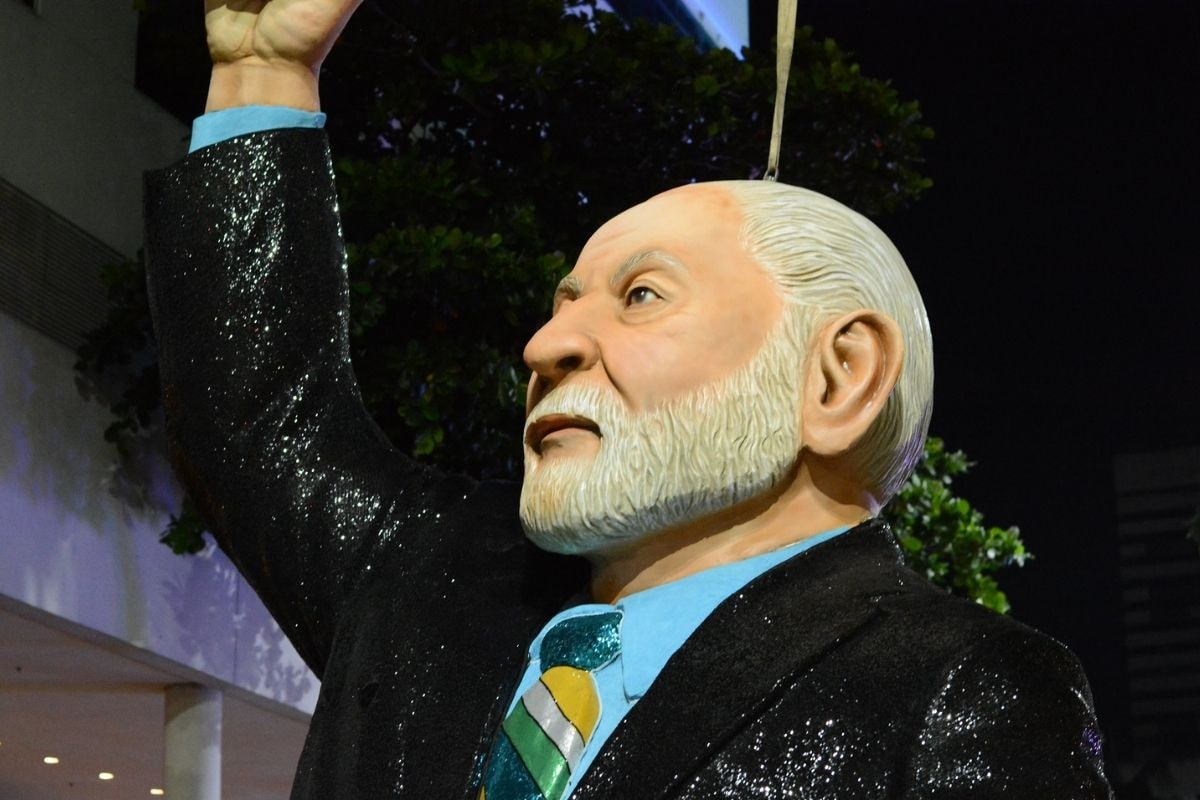 TSE admite ação contra Lula por suposto abuso em desfile de Carnaval