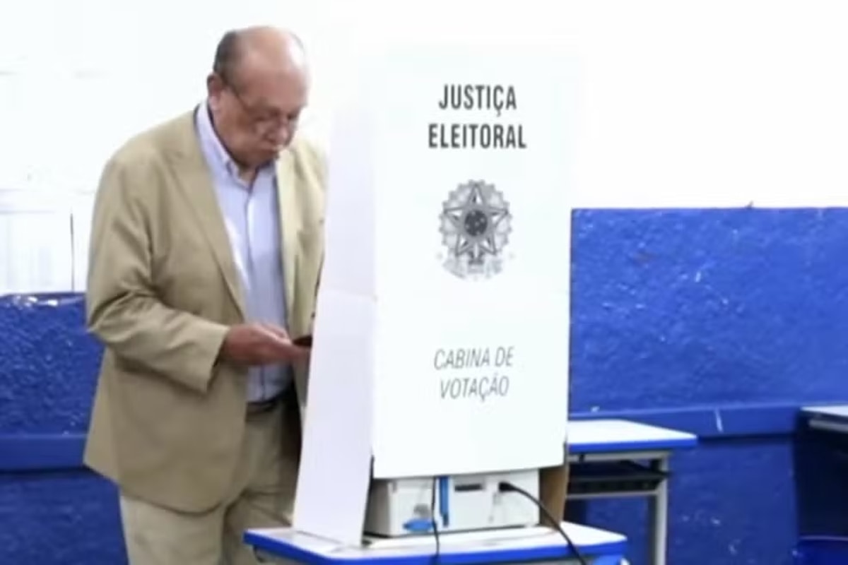 Gilmar Mendes viaja de Brasília a Cuiabá para votar nas eleições