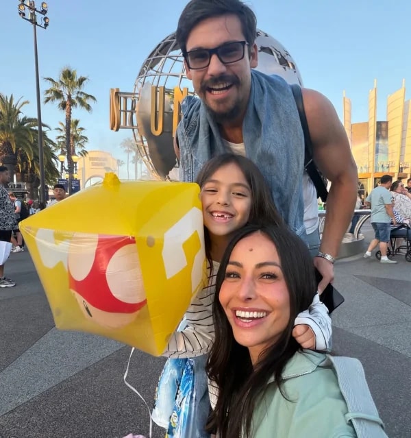 Sabrina Sato e Nicolas Prattes esperam um menino; veja chá revelação