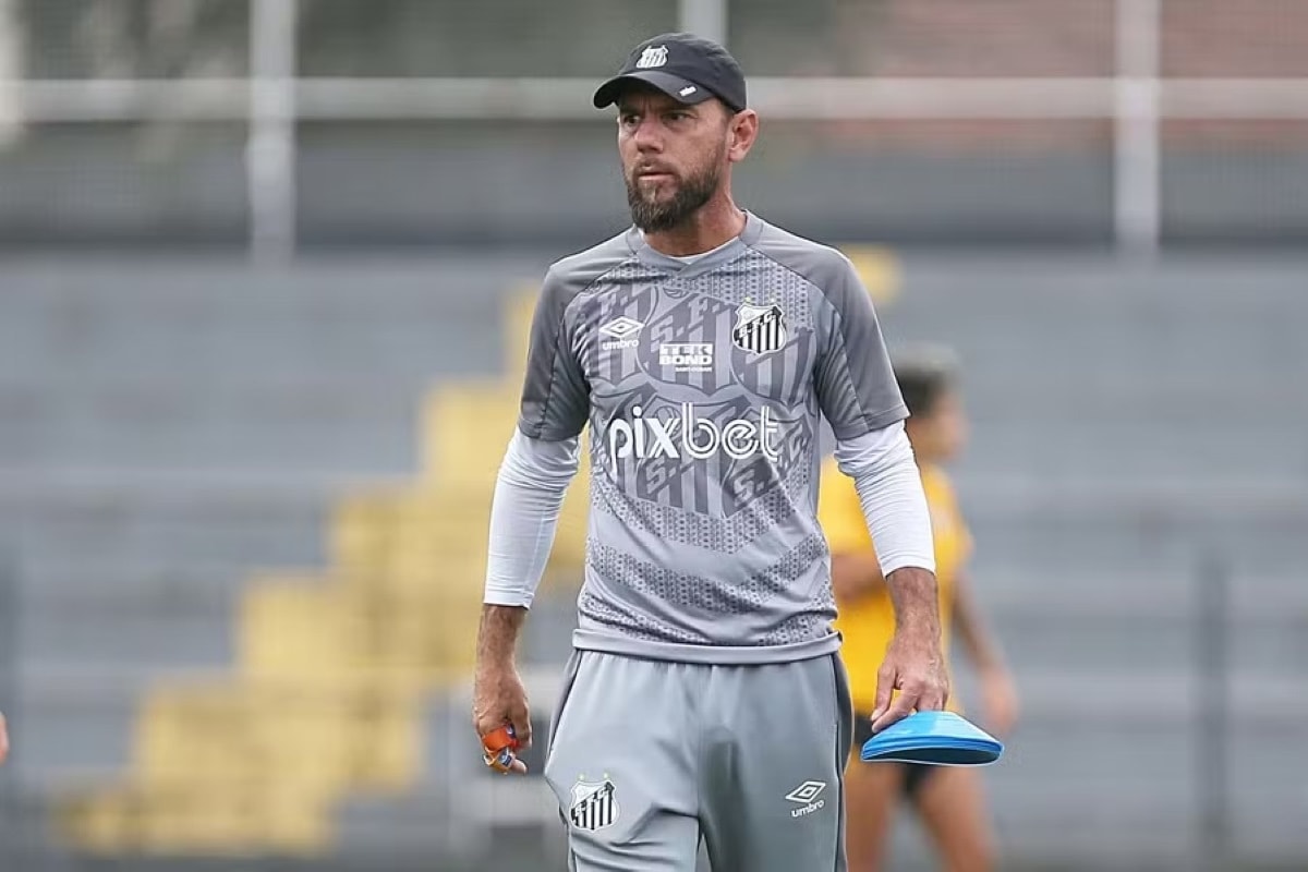 Justiça condena ex-jogadora que acusou ex-técnico do Santos de assédio