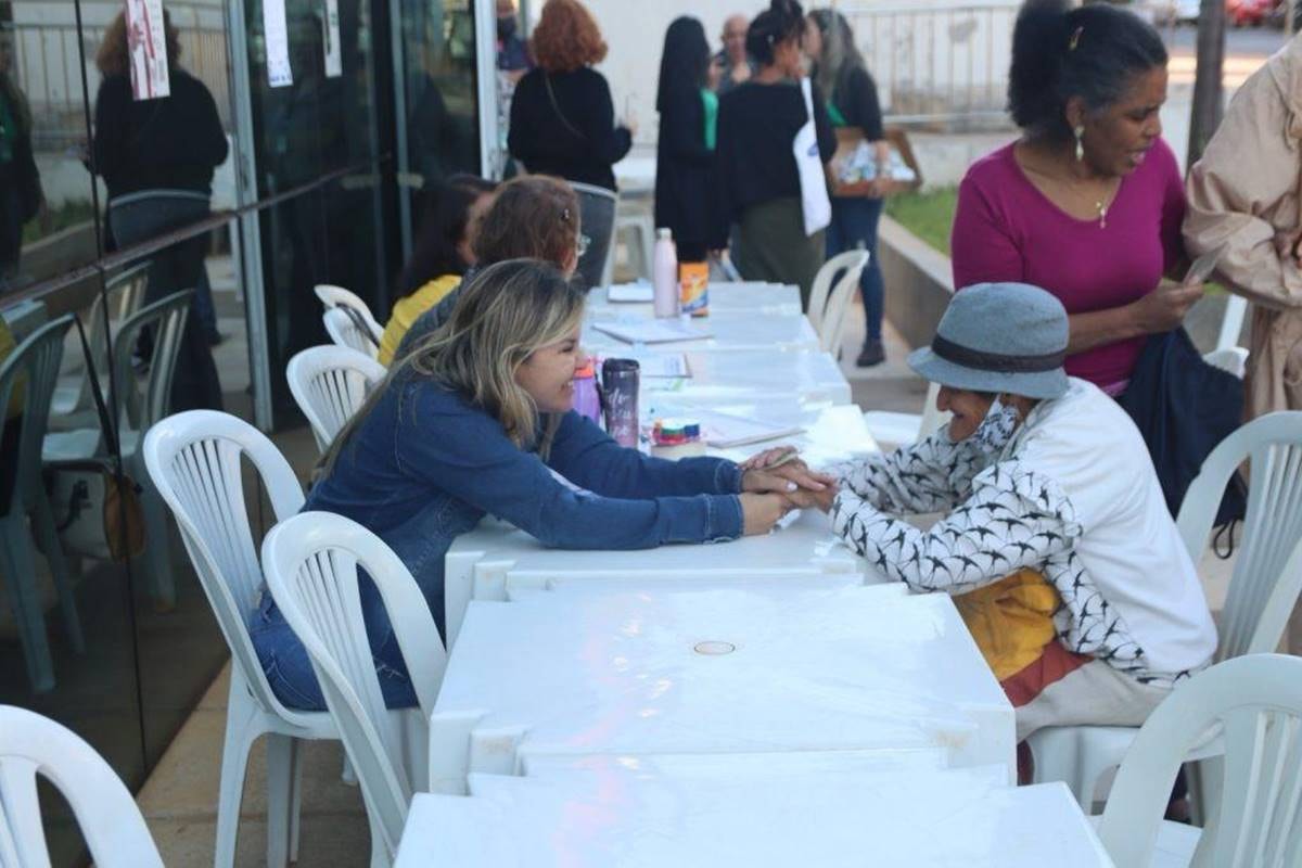 Projeto que oferece serviços gratuitos a mulheres do DF volta em agosto