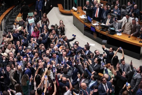 Com 568 nomes, PL é o partido com mais candidatos ao Senado e Câmara