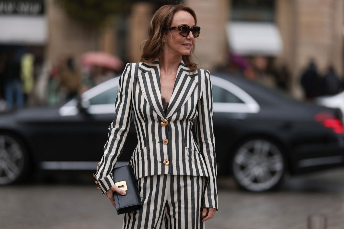 Atriz de Emily in Paris mostra filmagens no Brasil. Veja imagens