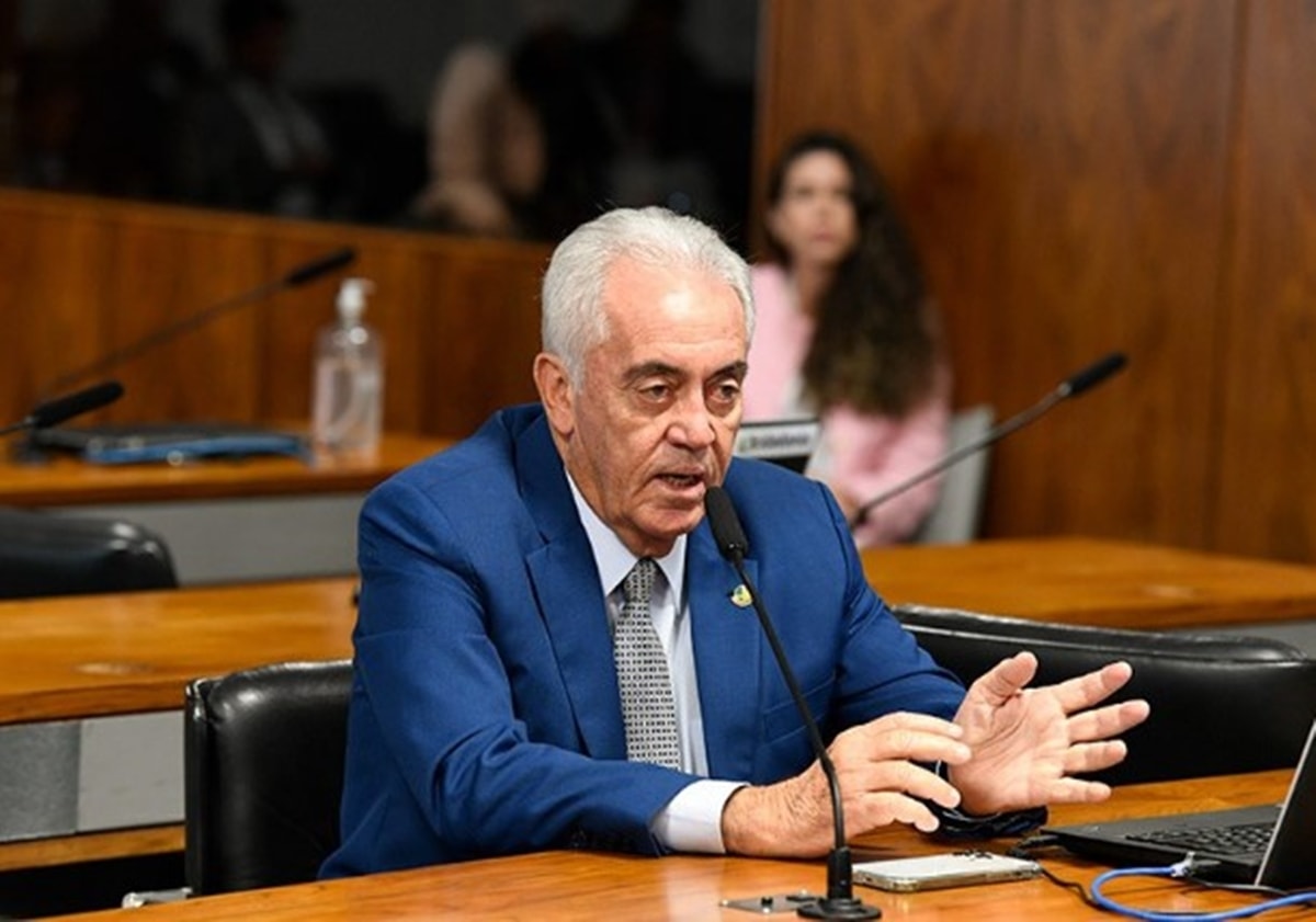Chefão da CCJ diz por que Lula vai manter indicação de Messias ao STF