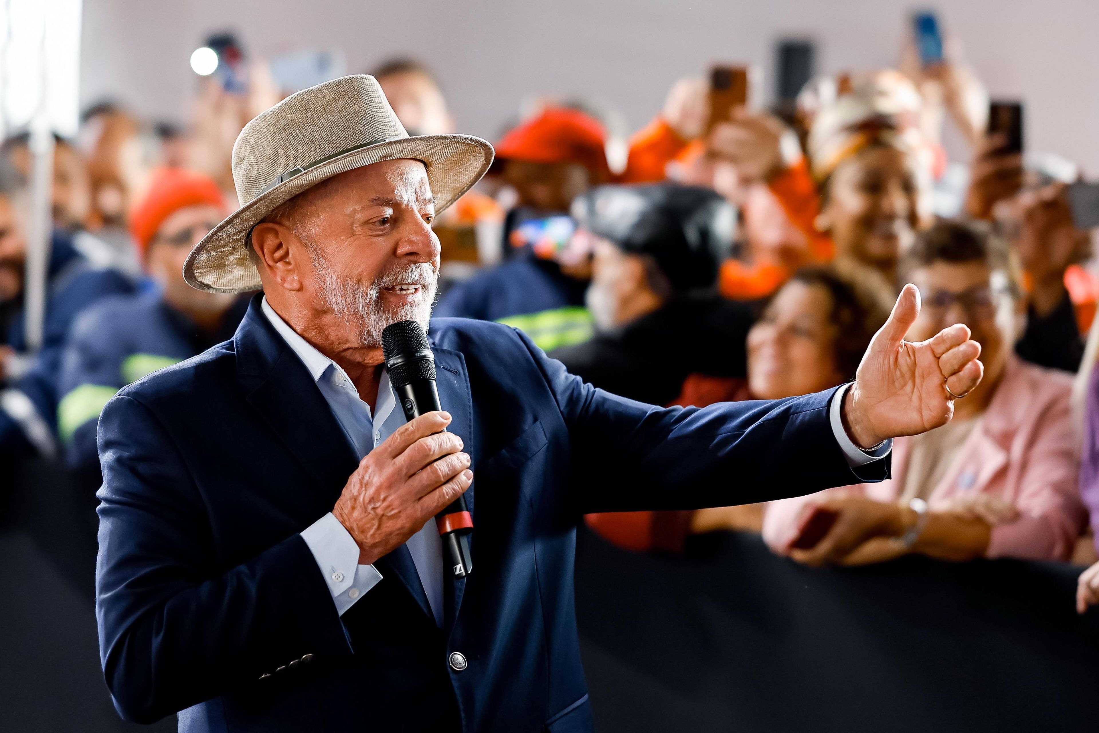 Lula diz que governador interino do RJ vai “ajudar a salvar” o estado