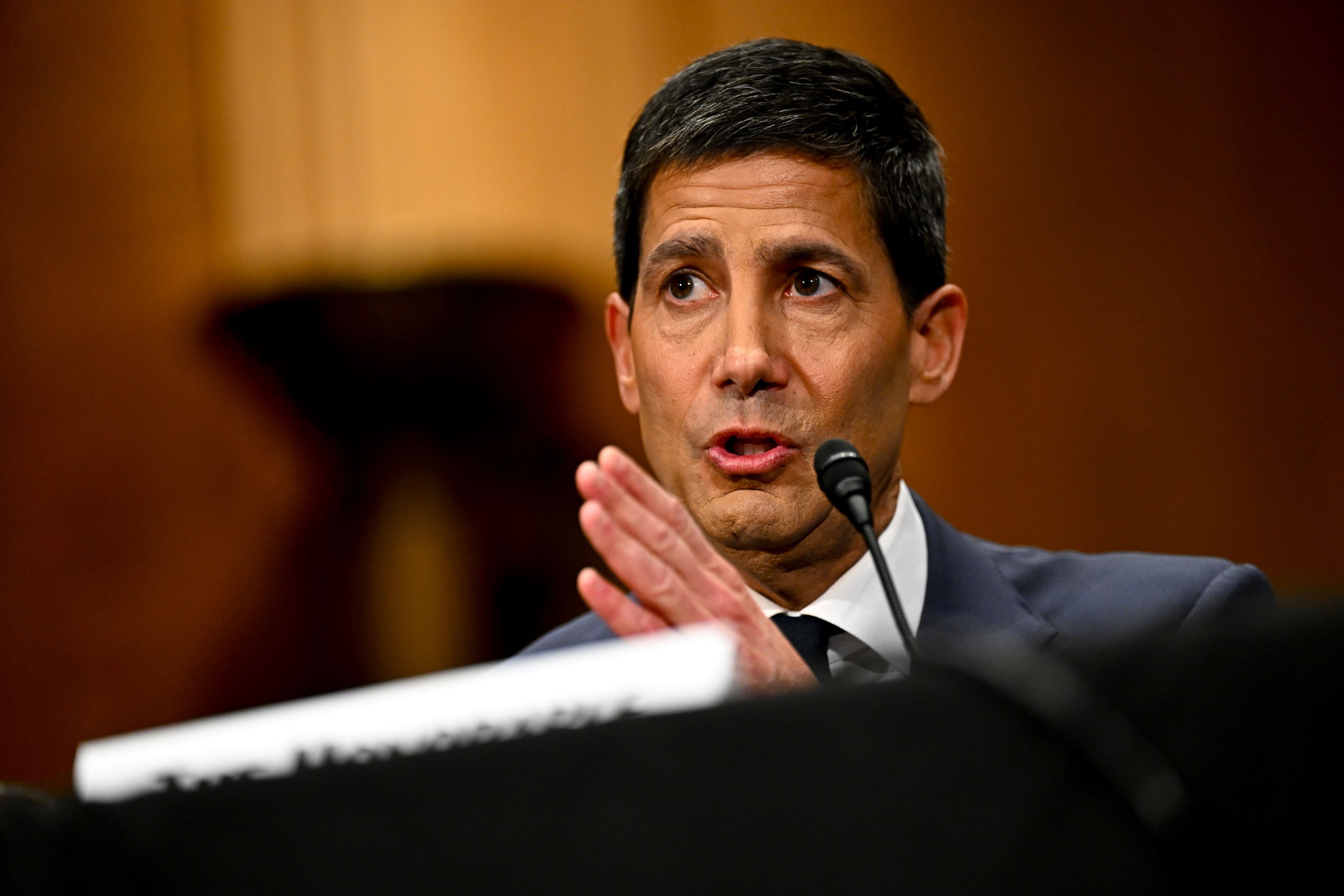 Federal Reserve mantém juros em primeira reunião comandada por Kevin Warsh