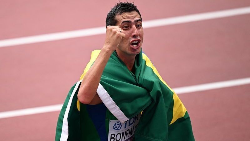 Campeã olímpica é impedida de usar macacão revolucionário nas corridas