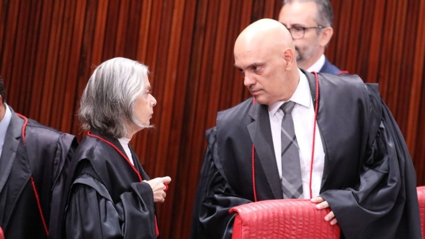 Cármen Lúcia procura Moraes e presta solidariedade em meio à crise no STF