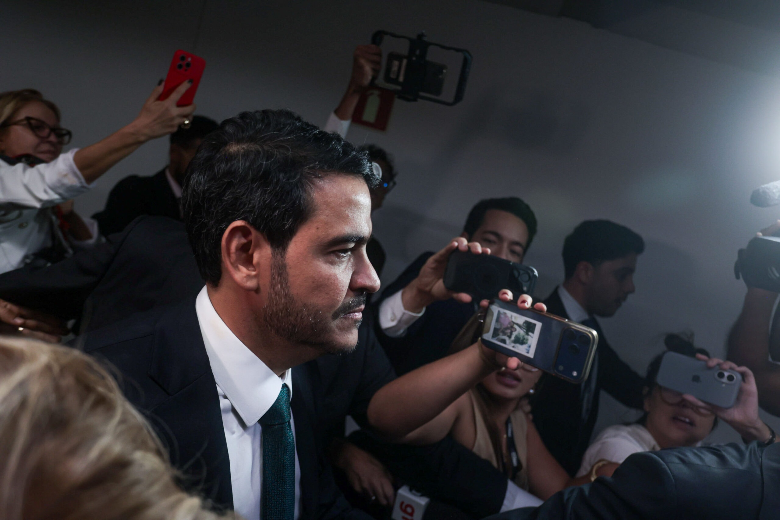 Aliados de Lula e Messias estudam acionar STF após derrota no Senado