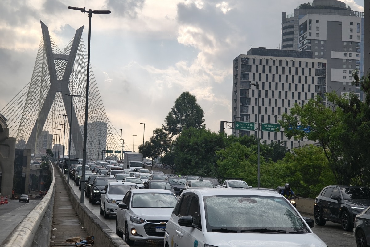 Trânsito paulistano tem março mais sangrento de série histórica