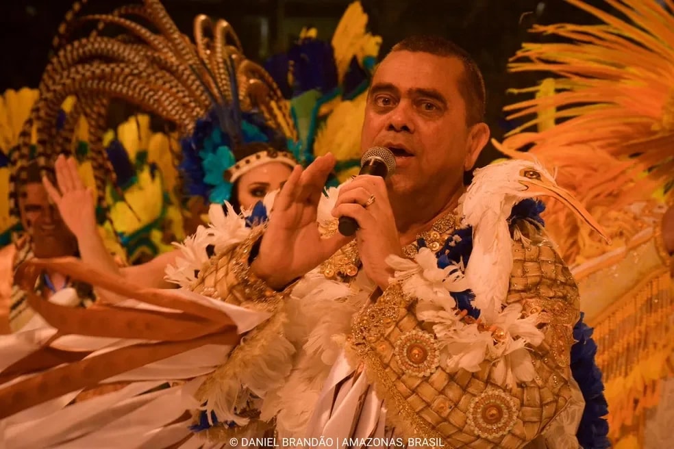 Boi Caprichoso homenageia Arlindo Júnior no aniversário de 58 anos do artista com ajuda de IA