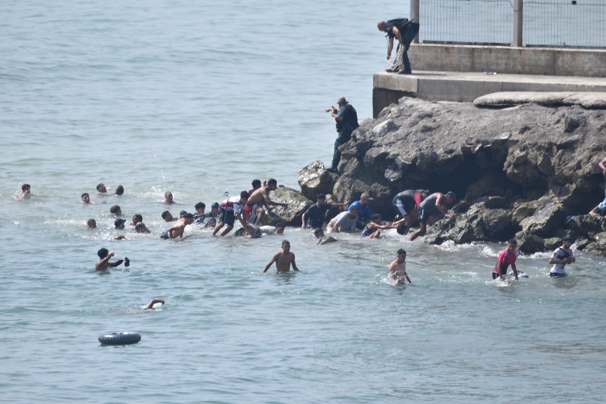 Espanha: 49 mil migrantes entraram em Ceuta e ao menos 18 morreram