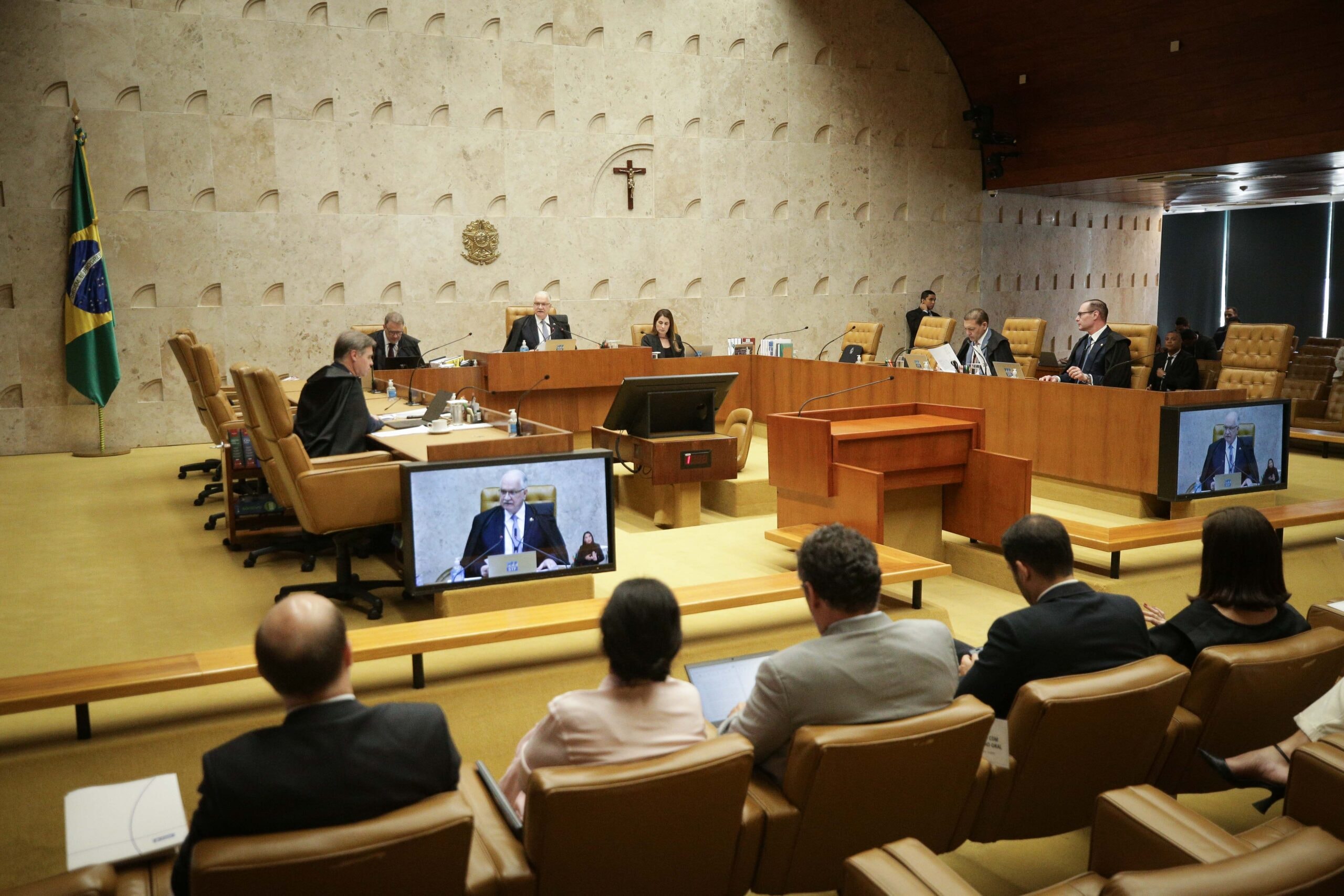 STF dá 60 dias para big techs aplicarem alterações no Marco Civil, mas deixa tese pendente