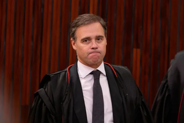 Bolsonaristas avisam governo Trump sobre mensagens entre Vorcaro e Moraes